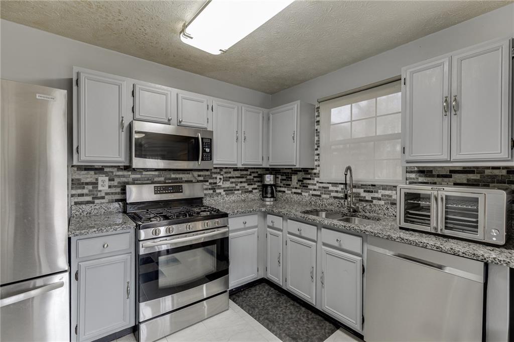 5160 Arrowind Road NW