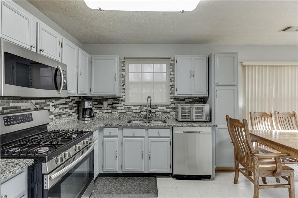 5160 Arrowind Road NW