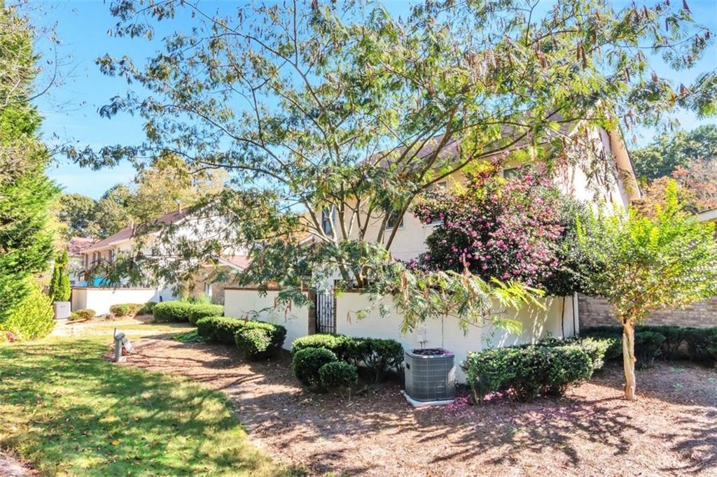4324 VILLAGE OAKS Lane