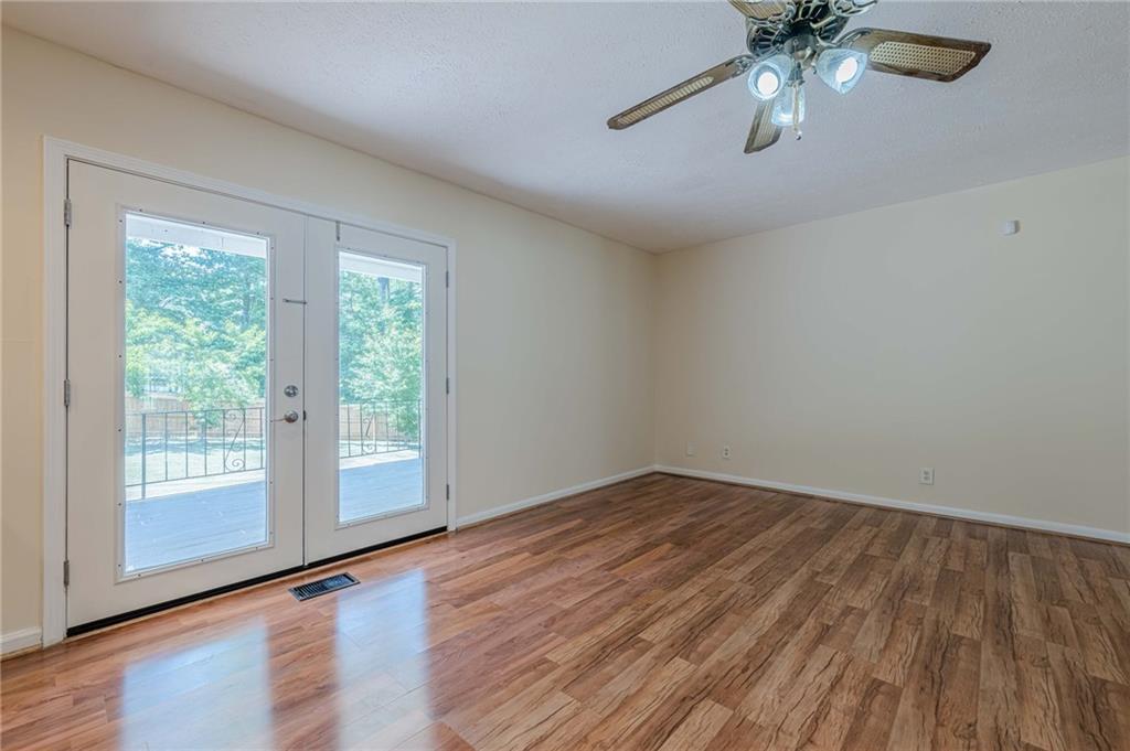 2133 Bird Lane, Snellville, Georgia image 16