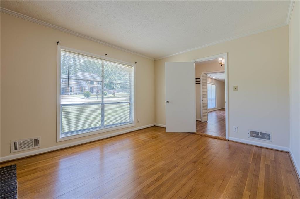 2133 Bird Lane, Snellville, Georgia image 7