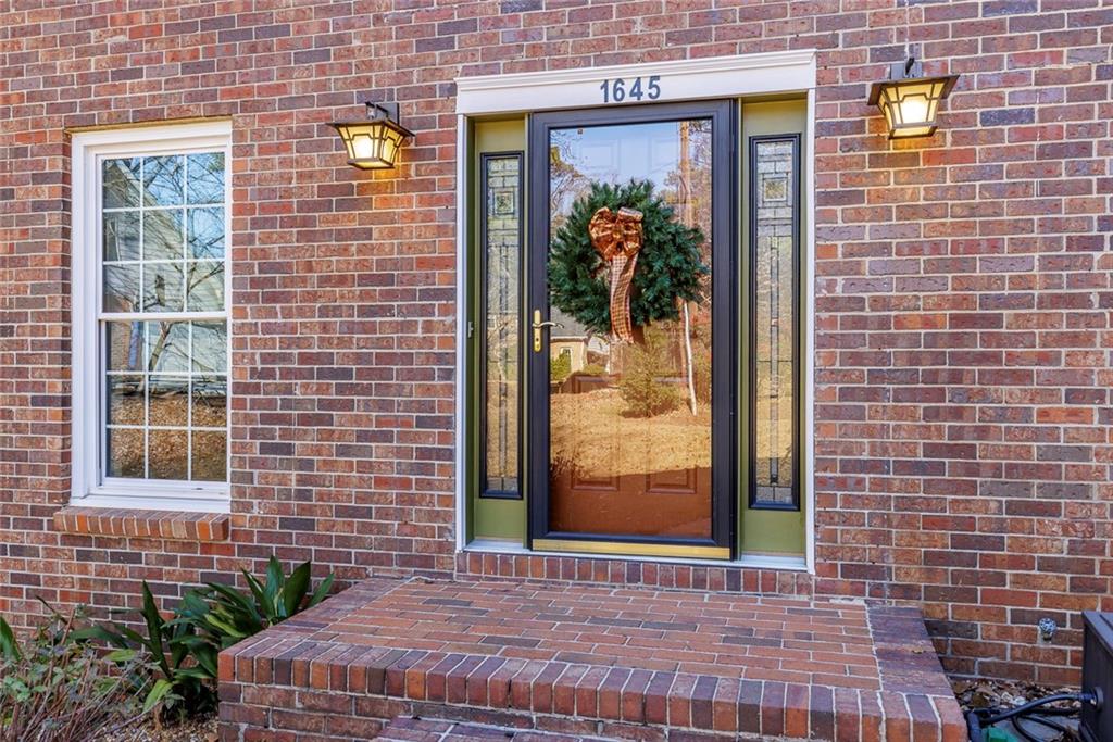 1645 Dunwoody Square, Dunwoody, Georgia image 2