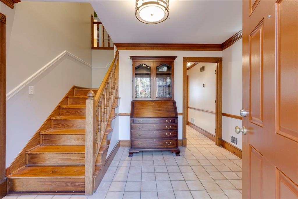 1645 Dunwoody Square, Dunwoody, Georgia image 3