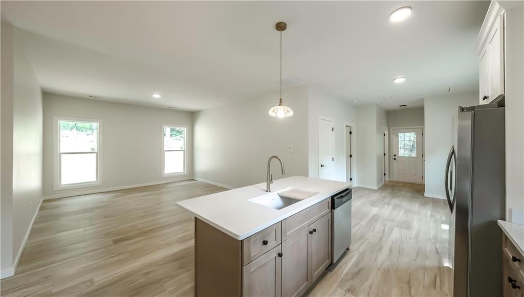 530 Tree Ridge