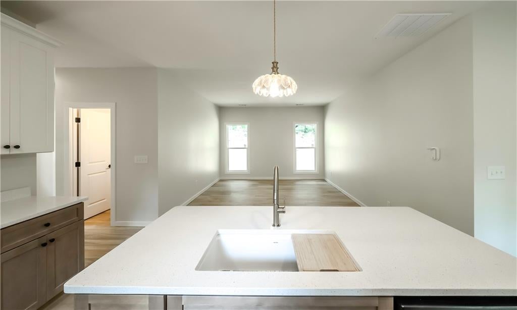 530 Tree Ridge