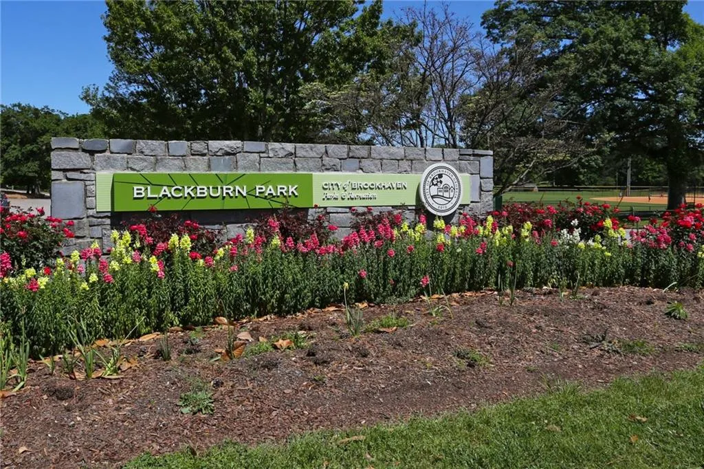 Brookhaven, Georgia 30319, United States, 3 Bedrooms Bedrooms, ,4 BathroomsBathrooms,Residential,Pending,84684