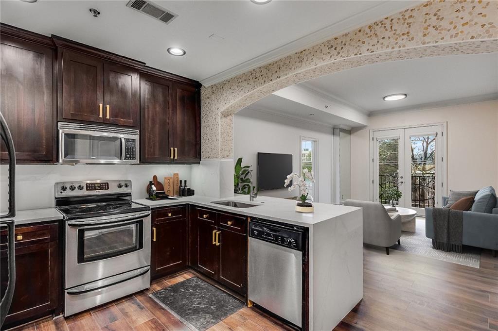 2255 Peachtree Road NE 522