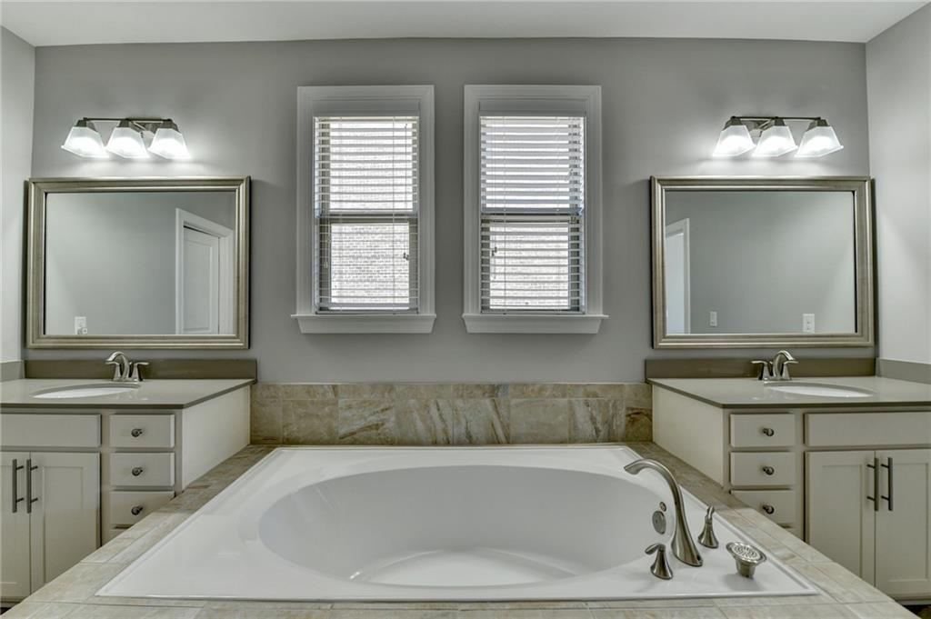 4217 Heisenberg Lane, Suwanee, Georgia image 36