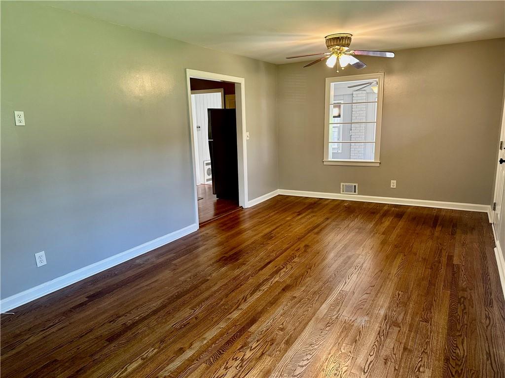 1468 Spruce Drive, Smyrna, Georgia image 4