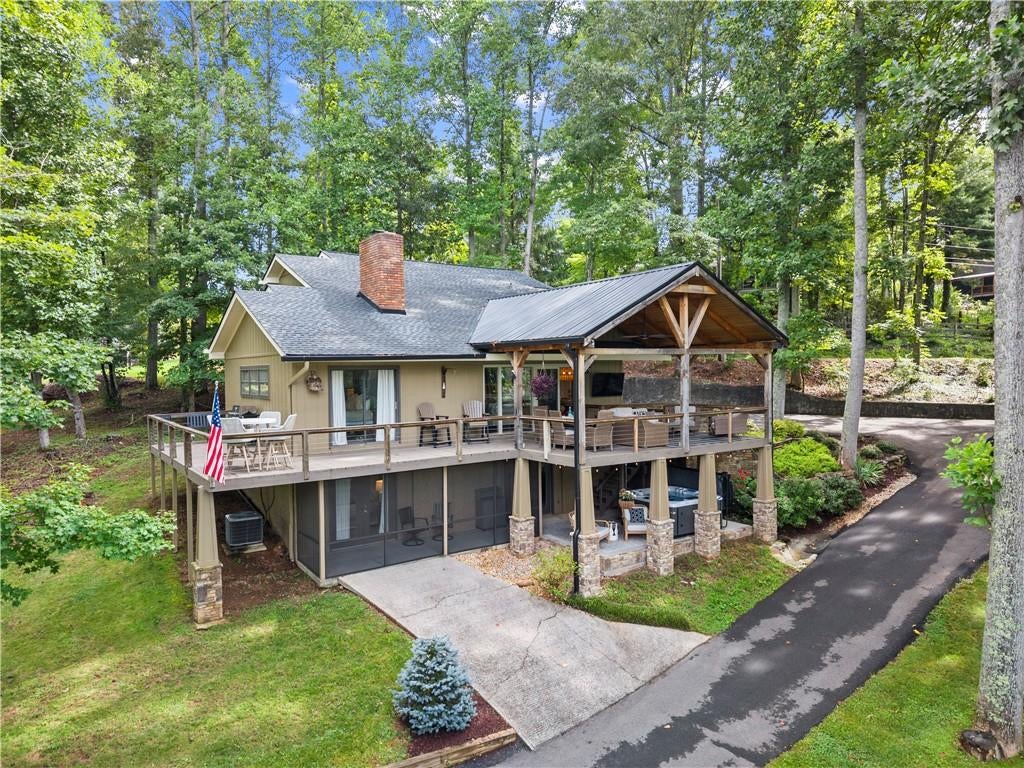3755 Woods Creek Drive