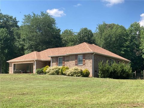 Homes For Sale - 402 Renee Road<br/> Jackson County, Pendergrass, GA 30567