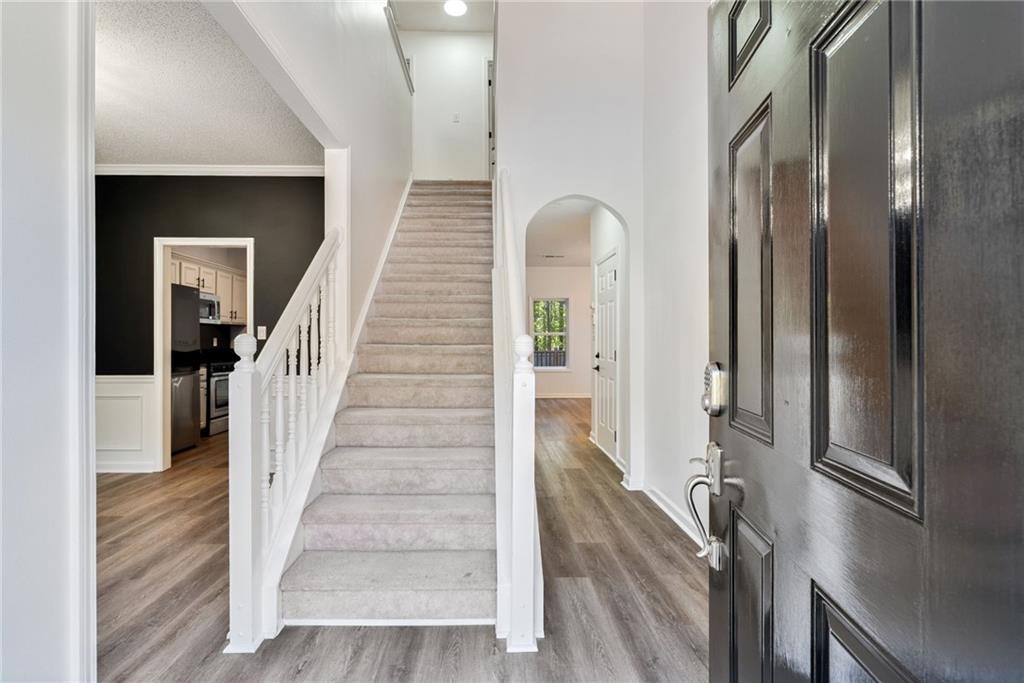 906 Wandering Vine Drive SE