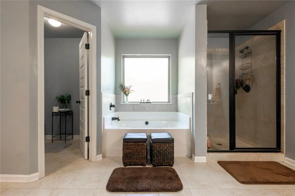 Jonesboro, Georgia 30236, United States, 6 Bedrooms Bedrooms, ,5 BathroomsBathrooms,Residential,Coming Soon,252750