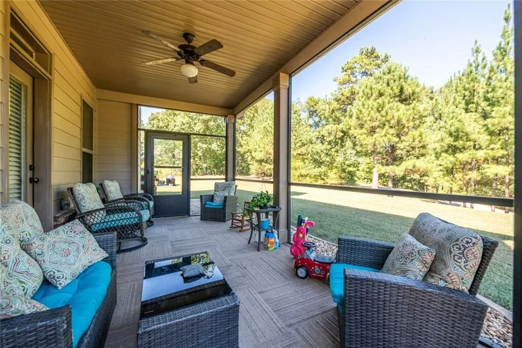 Jonesboro, Georgia 30236, United States, 6 Bedrooms Bedrooms, ,5 BathroomsBathrooms,Residential,Coming Soon,252750