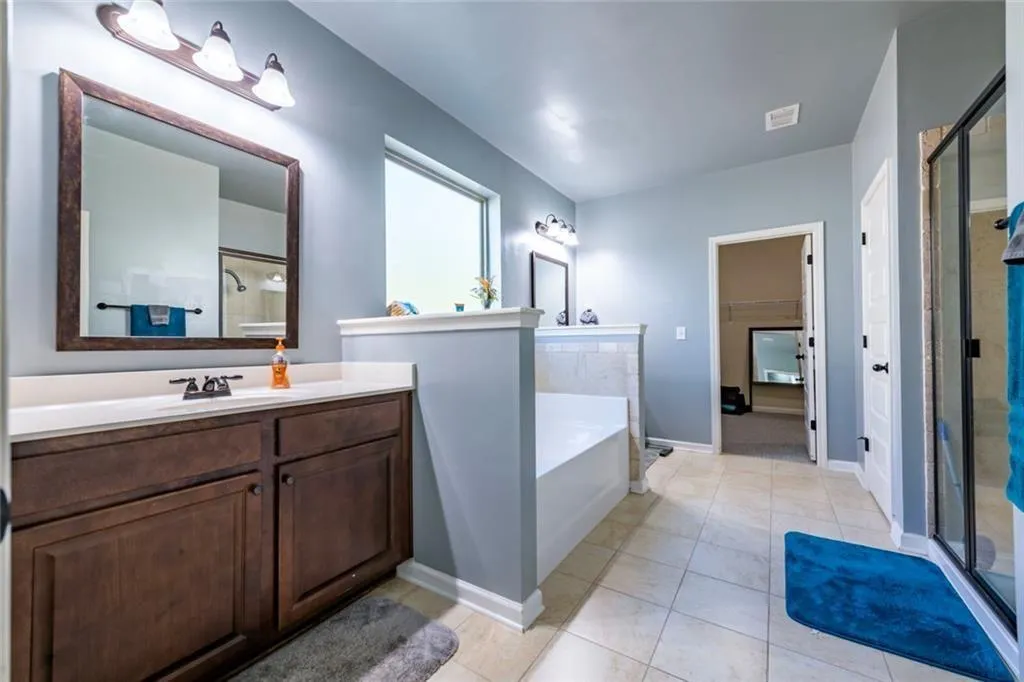 Jonesboro, Georgia 30236, United States, 6 Bedrooms Bedrooms, ,5 BathroomsBathrooms,Residential,Coming Soon,252750