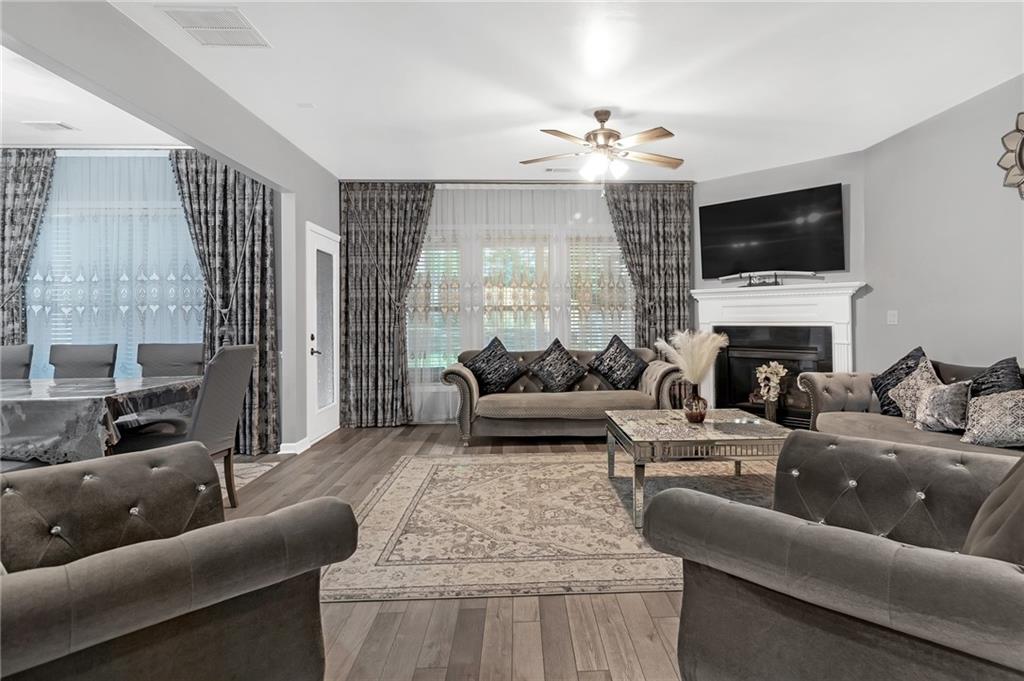 5645 Carrington Place, Cumming, Georgia image 6