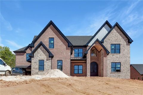 405 Thunder Road Buford GA 30518