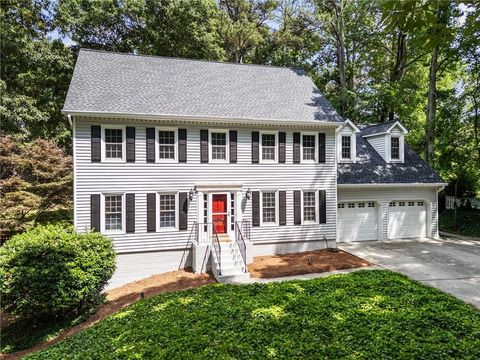 Homes For Sale - 740 Windsor Court<br/> Alpharetta, GA 30009