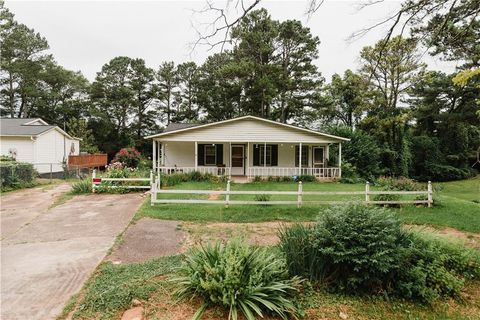 Single Family Residence in Villa Rica GA 411 S Carroll Road.jpg