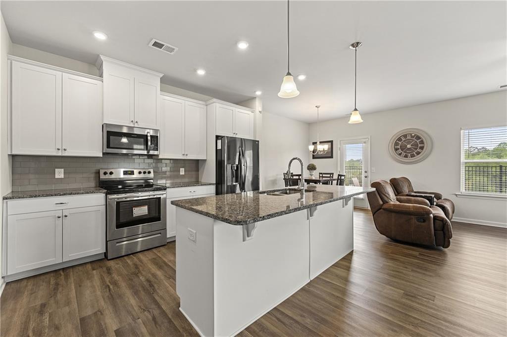 147 Madison Bend