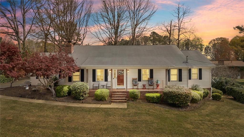 112 W Allison Circle