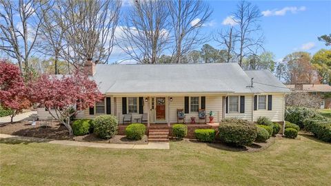 Homes For Sale - 112 W Allison Circle<br/> Carrollton, GA 30116