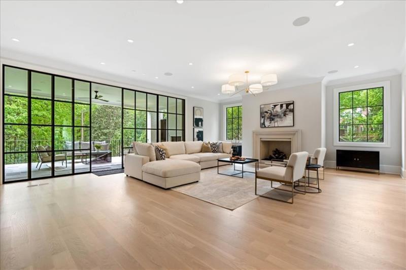 42 Blackland Road NW