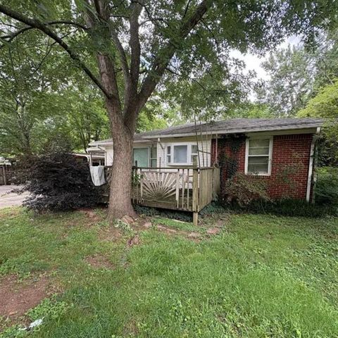 Homes For Sale - 623 Dunton Circle<br/> Smyrna, GA 30082