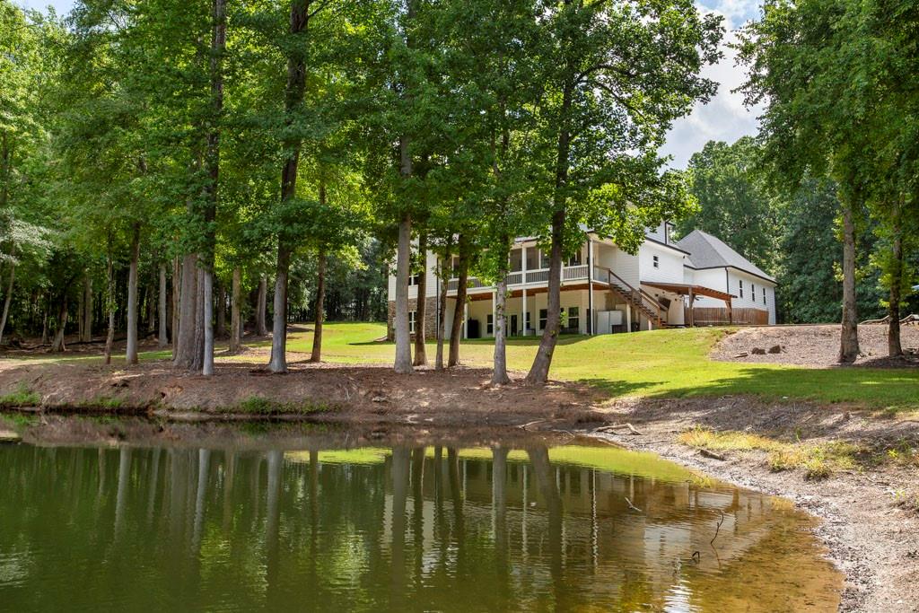 3055A Spring Hill Drive