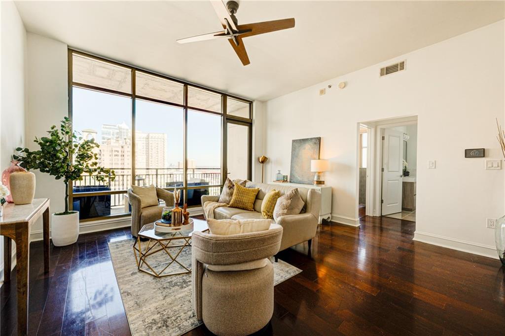 565 Peachtree Street NE 1101