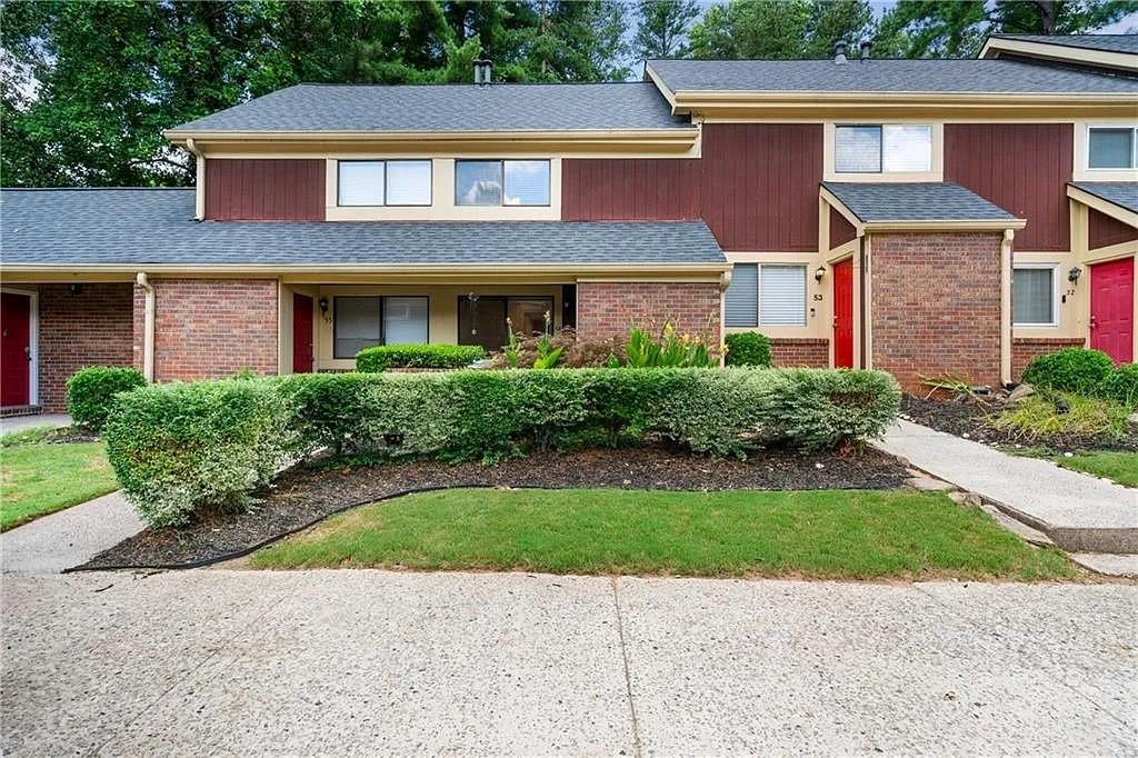 Rent it and Live in the heart of Alpharetta, just 3 minutes from Avalon and 10 minutes from North Point Mall! This beautifully remodeled 2-bedroom, 1.5-bathroom home is move-in ready and offers the perfect blend of comfort and convenience. This two bedrooms with ample closet with a modern bathrooms. This property is move-in ready and offers comfort, style, and convenience. Enjoy a bright open floor plan, updated finishes, and modern touches throughout. The spacious living area flows seamlessly into the dining space and updated kitchen, perfect for everyday living and entertaining. Upstairs with wood floor, you’ll find two generously sized bedrooms with ample closet space and a totally remodeled bathroom. Additional highlights include:
Fresh paint and modern flooring
Updated kitchen with appliances included
Prive back yard
