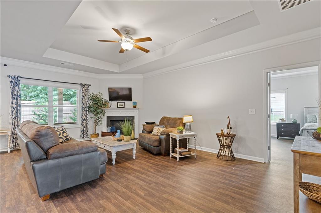218 Stonecreek Bend