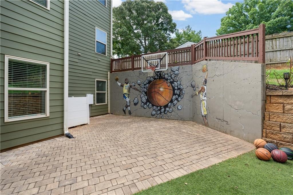 3833 Steinhauer Road NE