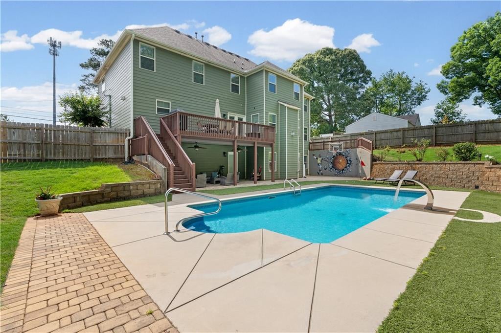 3833 Steinhauer Road NE