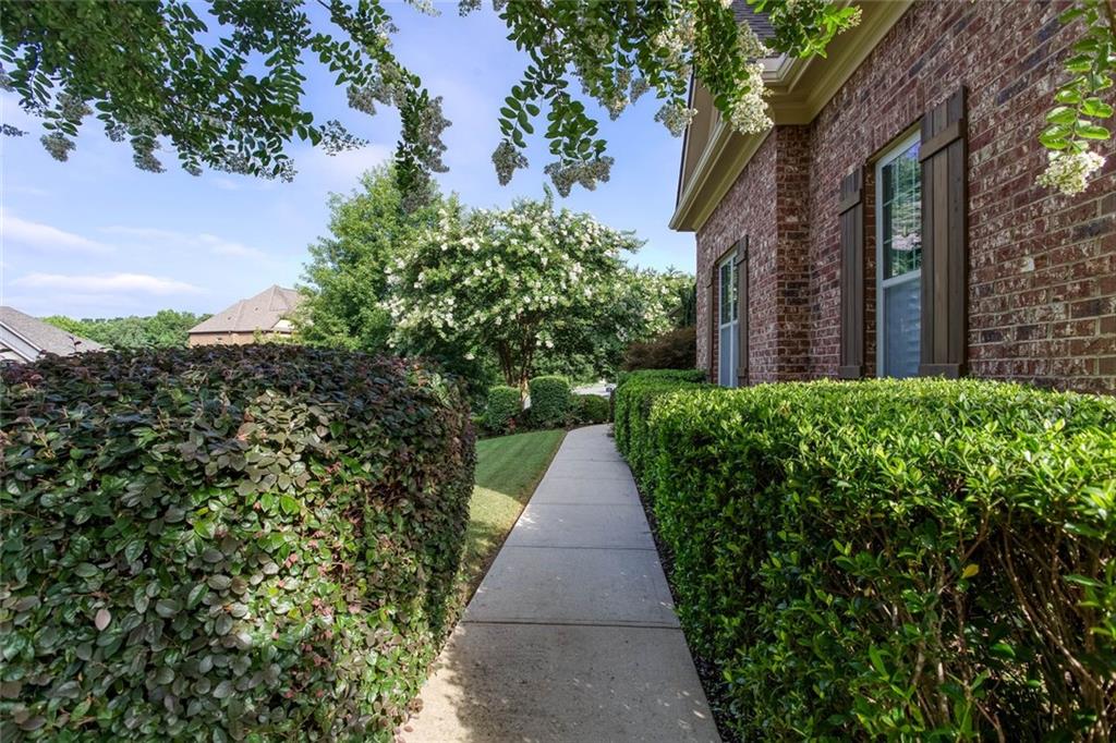 2824 Magnolia Creek Drive NW