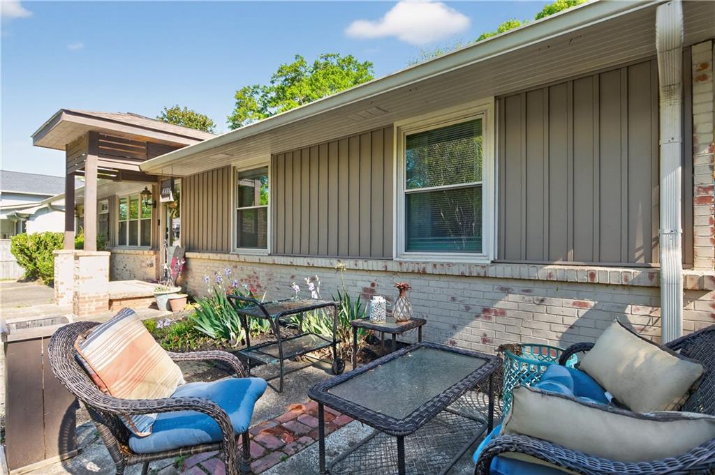 4404 Robinson Street