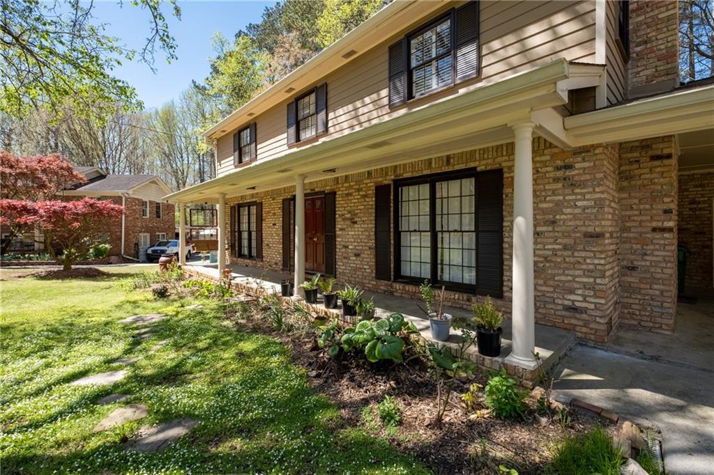 1542 Riderwood Court