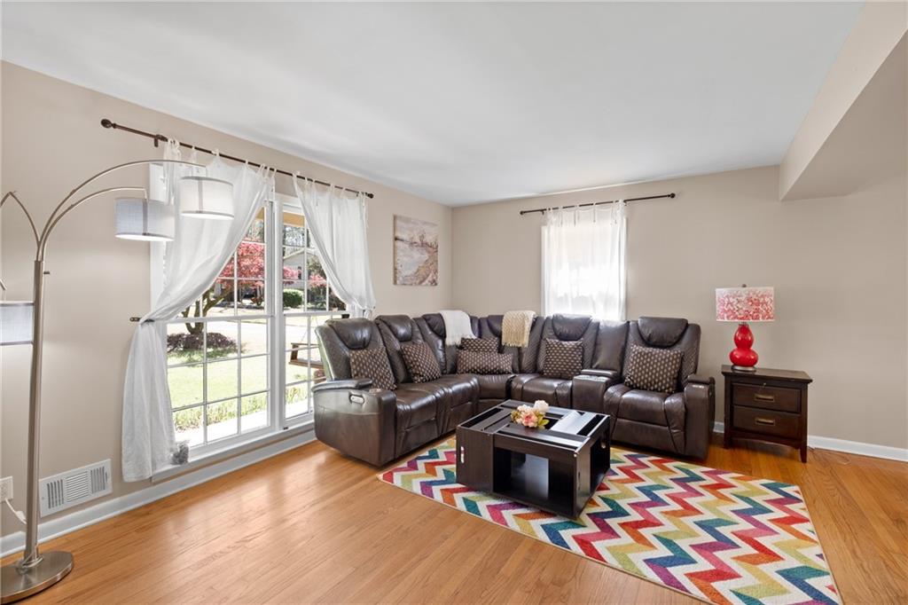 1542 Riderwood Court