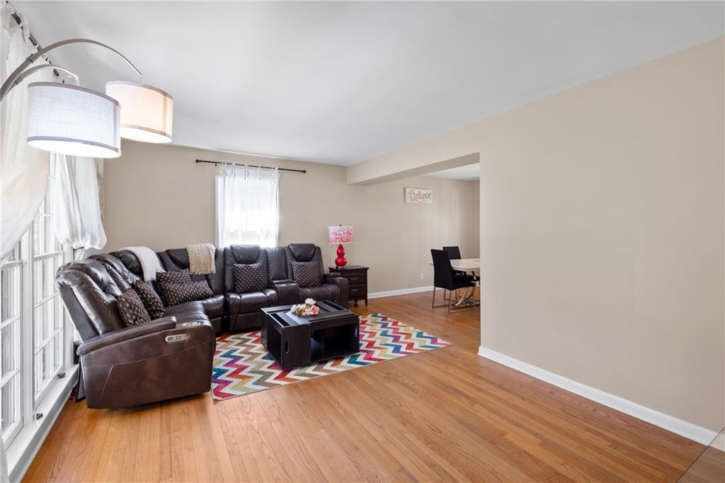 1542 Riderwood Court
