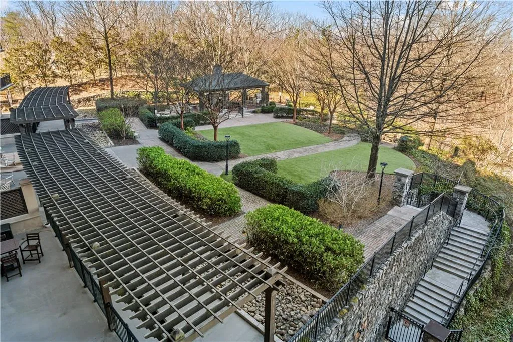 Atlanta, Georgia 30339, United States, 2 Bedrooms Bedrooms, ,2 BathroomsBathrooms,Residential,Active,1780