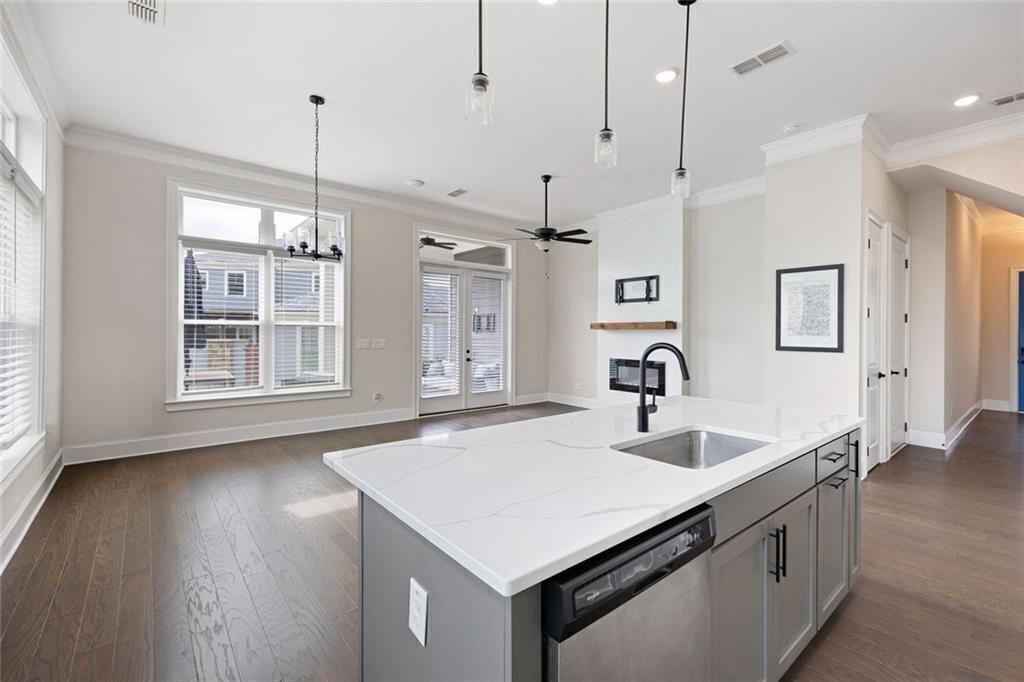 THE VILLAGE AT TOWNLAKE - Residential Lease