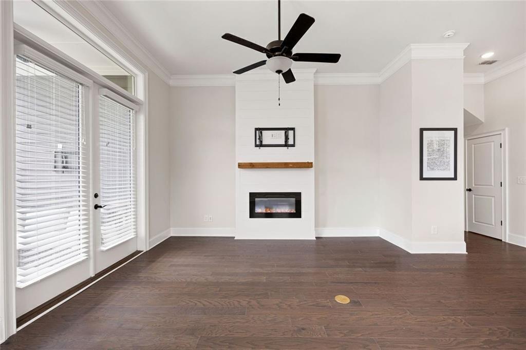 THE VILLAGE AT TOWNLAKE - Residential Lease