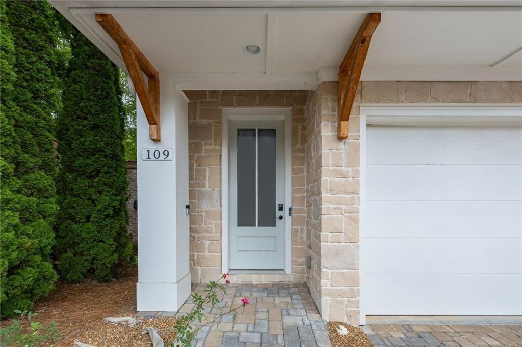 THE VILLAGE AT TOWNLAKE - Residential Lease