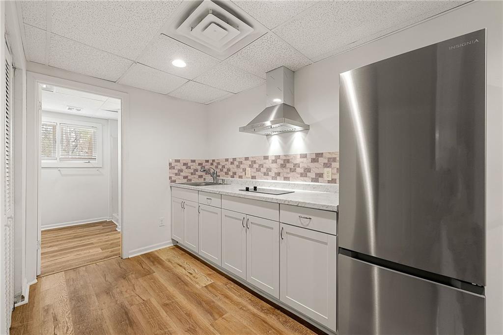 Addison Heights - Residential Lease