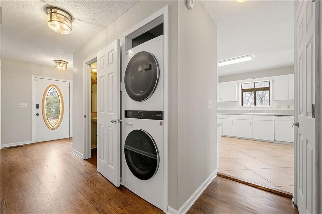 Addison Heights - Residential Lease