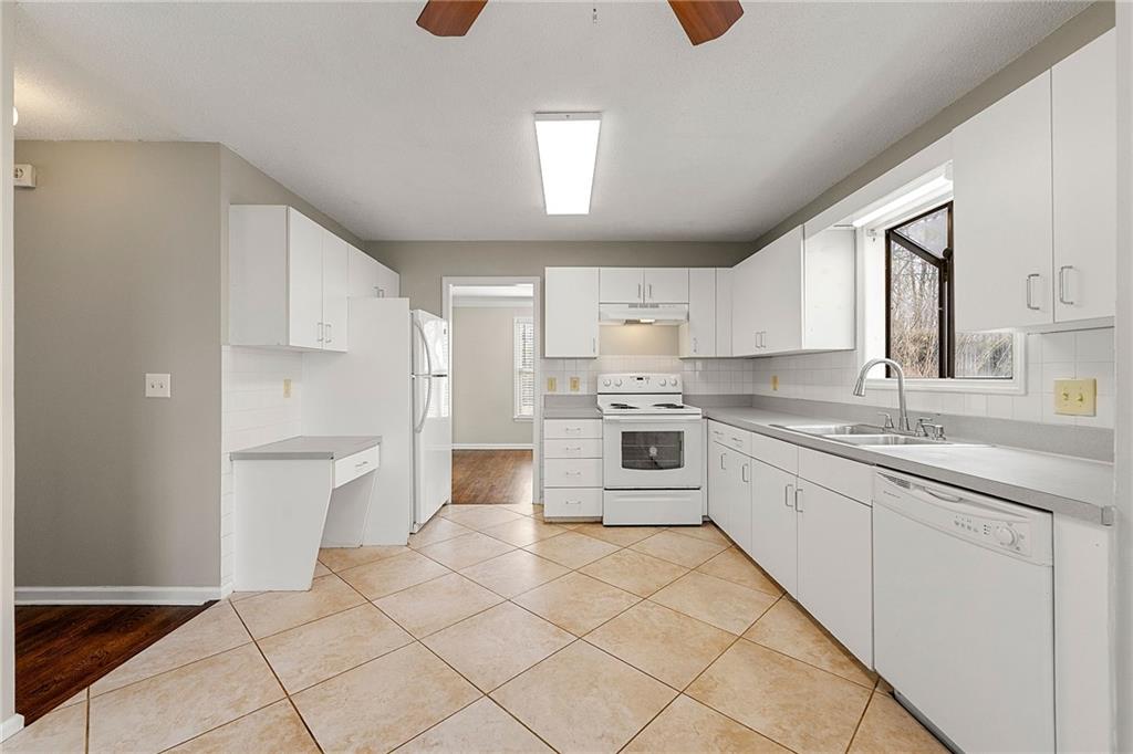 Addison Heights - Residential Lease