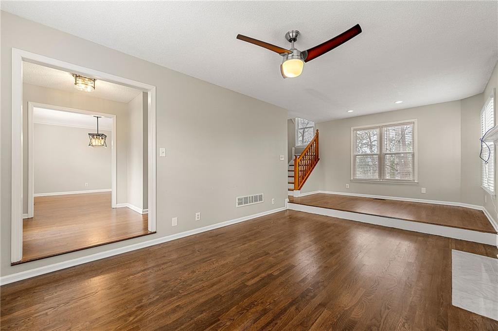 Addison Heights - Residential Lease