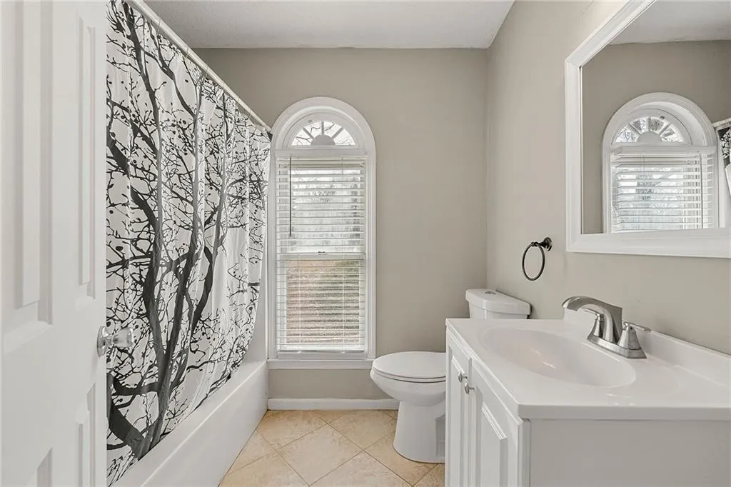 Marietta, Georgia 30066, United States, 4 Bedrooms Bedrooms, ,4 BathroomsBathrooms,Residential,Active,13680