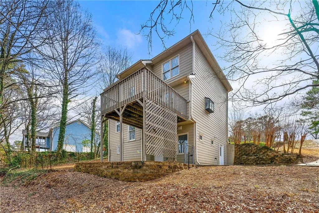 Marietta, Georgia 30066, United States, 4 Bedrooms Bedrooms, ,4 BathroomsBathrooms,Residential,Active,13680