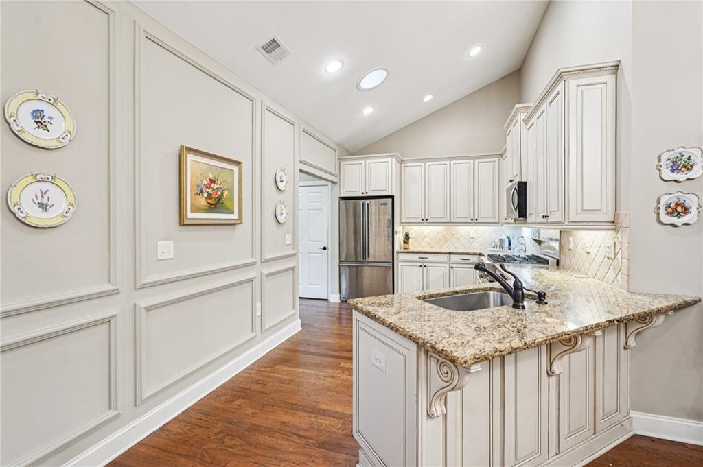 Brookhaven at Lanier Ridge - Residential